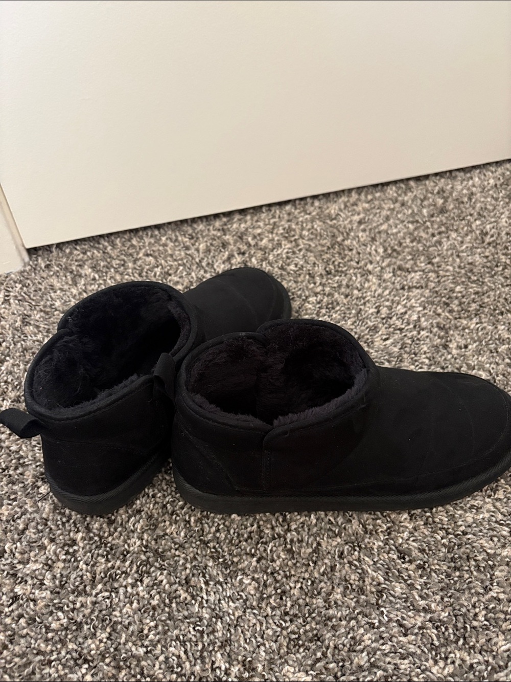 Old Navy Black Cozy Fleece-Lined Ankle Boots